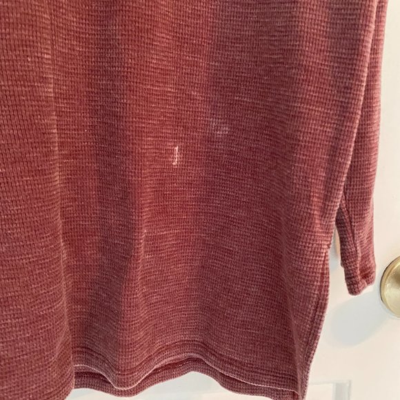 American Eagle Long Sleeve Tee - Picture 5 of 5